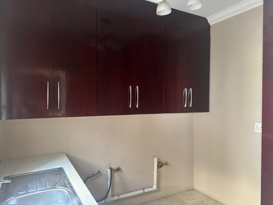 6 Bedroom Property for Sale in Cashan North West